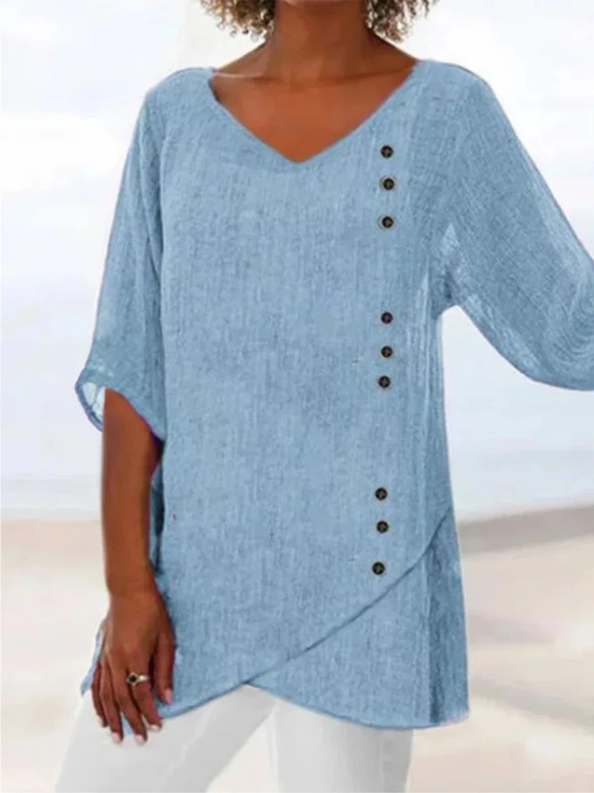Women's Blue V-Neck 3/4 Sleeve Button-Trim Asymmetrical Hem Blouse